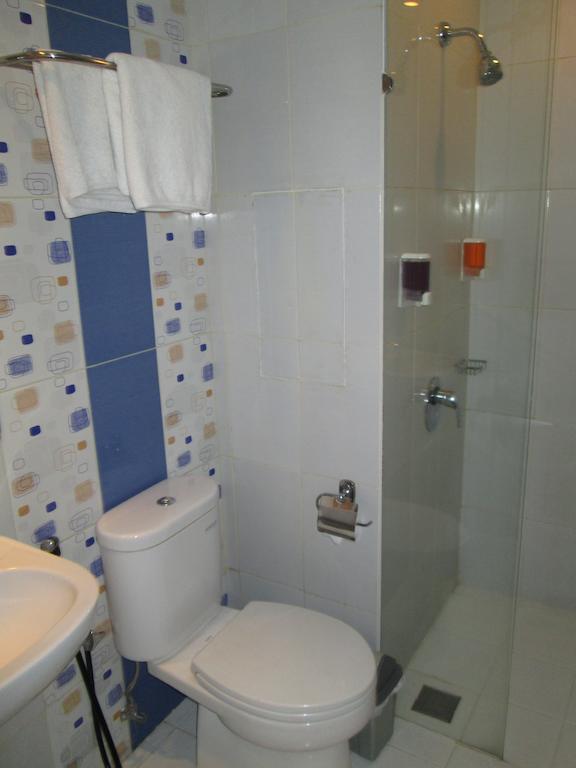 Dewarna Hotel Arifin Bunul Cameră foto